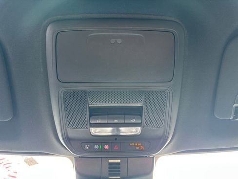 Used 2025 GMC Acadia AT4 w/ Luxury Package image 30