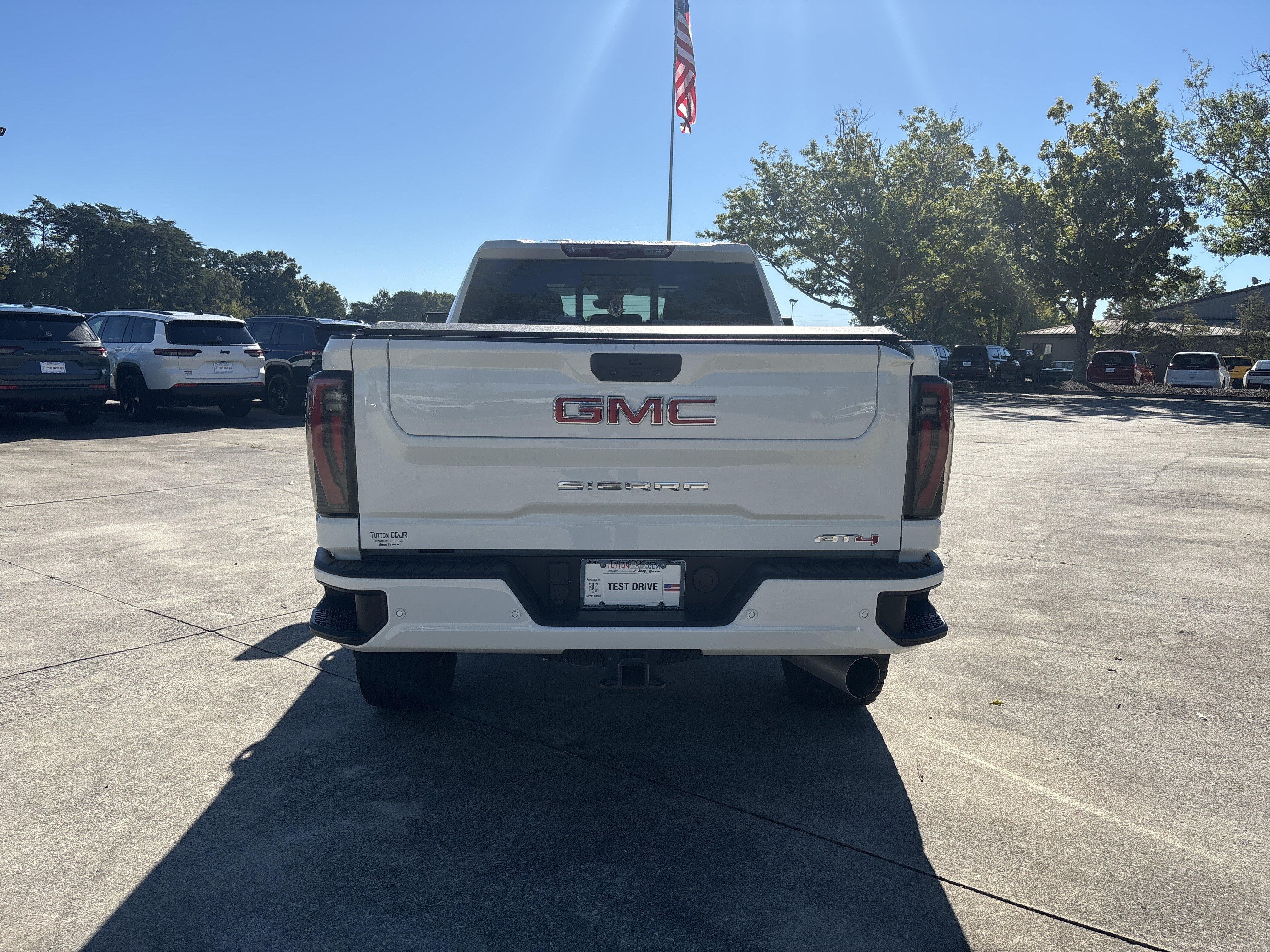 Used 2024 GMC Sierra 2500 AT4 w/ AT4 Premium Plus Package AWD/4WD image 6