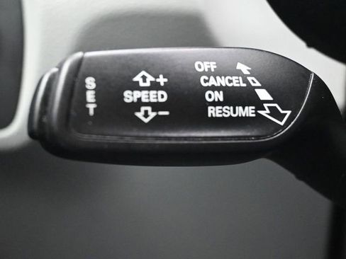 Used 2018 Audi Q3 2.0T Premium image 31