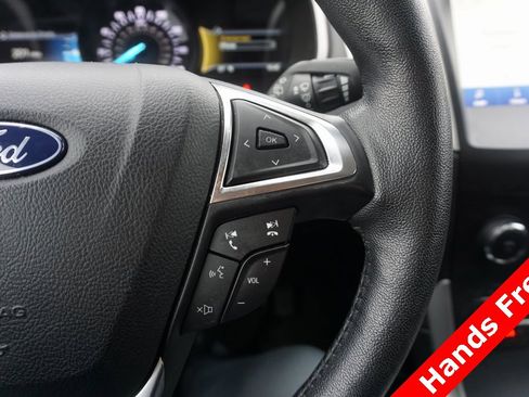 Used 2020 Ford Edge SEL w/ Convenience Package image 4