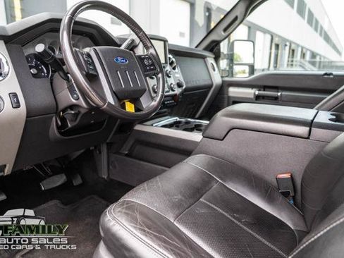 Used 2016 Ford F250 Lariat w/ Lariat Ultimate Package AWD/4WD image 19