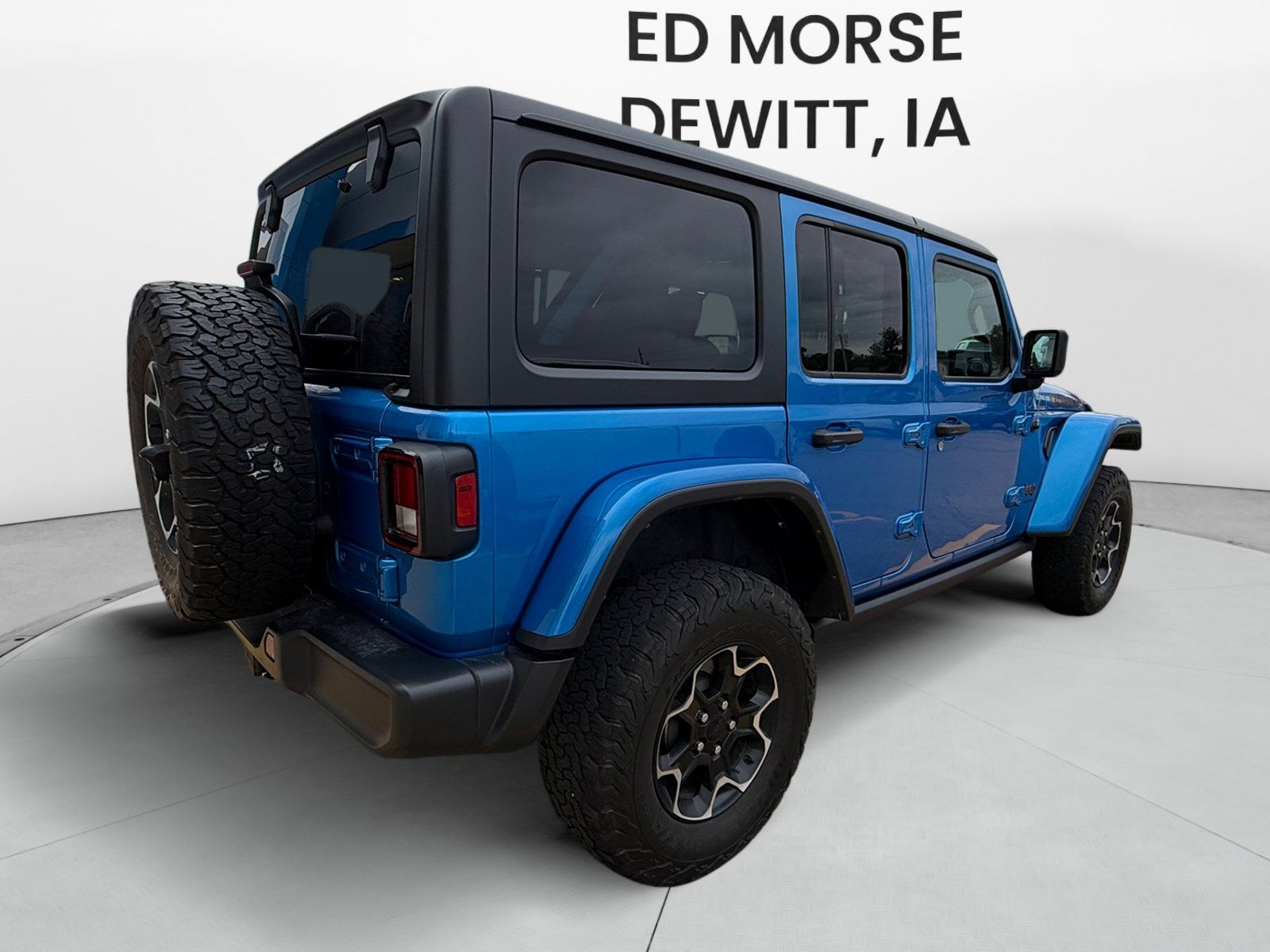Used 2023 Jeep Wrangler Unlimited Rubicon AWD/4WD image 5