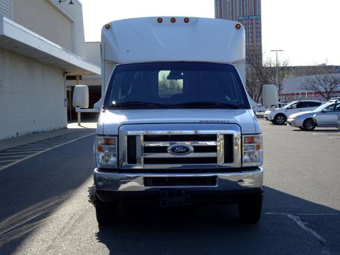 Used 2016 Ford E-350 and Econoline 350 Super Duty w/ Shuttle Bus Prep Package image 2