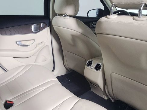 Used 2019 Mercedes-Benz GLC 350e GLC 350e 4MATIC Sport Utility image 18