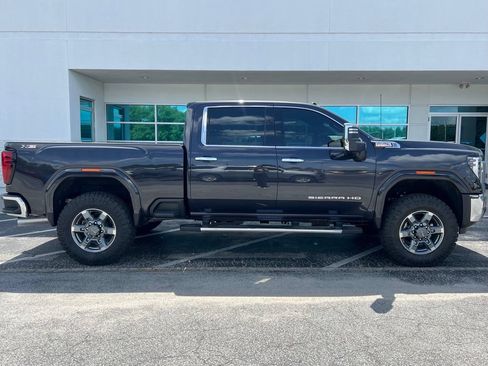 New 2026 GMC Sierra 2500 SLT w/ SLT Premium Package AWD/4WD image 3