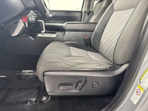 Used 2019 Toyota Tundra SR5 w/ SR5 Upgrade Package AWD/4WD image 21