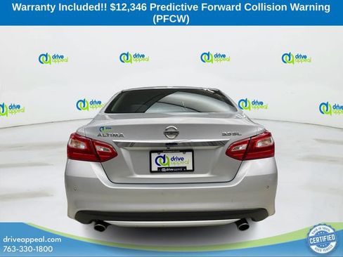 Used 2016 Nissan Altima 3.5 SL w/ 3.5 Technology Package FWD image 7