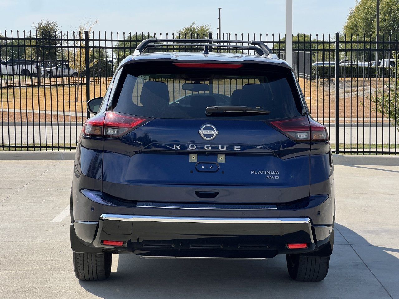 Used 2026 Nissan Rogue Platinum w/ Platinum Premium Package AWD/4WD image 3