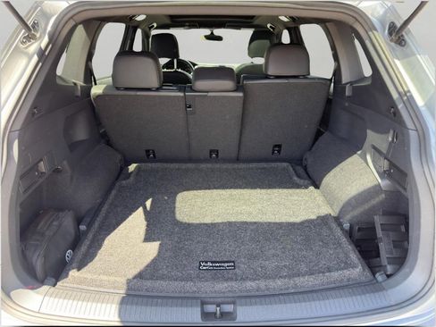 Used 2020 Volkswagen Tiguan SE R-Line AWD/4WD image 25