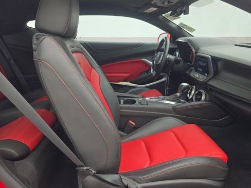 Used 2016 Chevrolet Camaro SS image 9