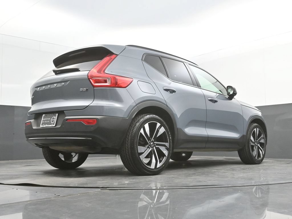 Certified 2023 Volvo XC40 B5 Plus w/ Climate Package AWD/4WD image 35