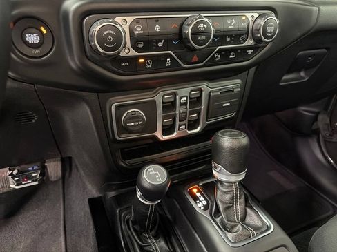 Used 2021 Jeep Wrangler Unlimited Sahara AWD/4WD image 24
