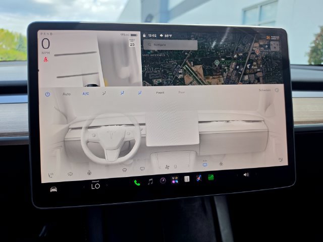 Used 2024 Tesla Model Y 2WD image 63