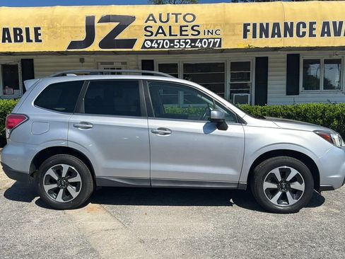 Used 2017 Subaru Forester 2.5i Limited w/ Popular Package #1 AWD/4WD image 2