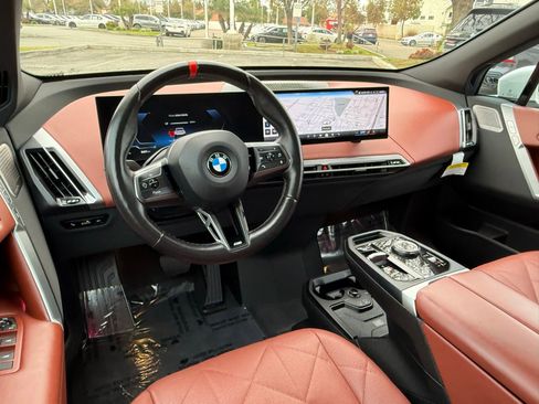 Used 2025 BMW iX M60 image 32