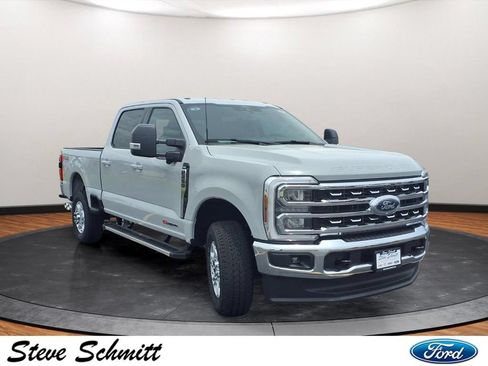 New 2026 Ford F250 XLT w/ XLT Premium Package AWD/4WD image 25