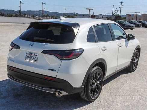 Certified 2025 Honda HR-V Sport image 6