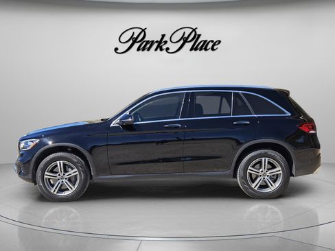 Used 2022 Mercedes-Benz GLC 300 image 2