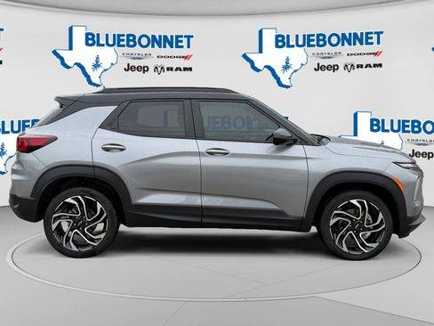 Used 2025 Chevrolet TrailBlazer RS w/ Driver Confidence Package FWD image 4