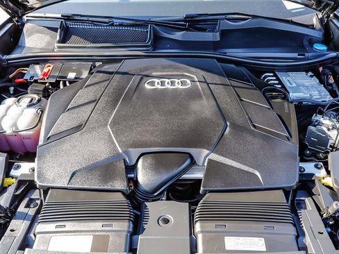 Used 2023 Audi Q8 Premium Plus w/ Premium Plus Package AWD/4WD image 32