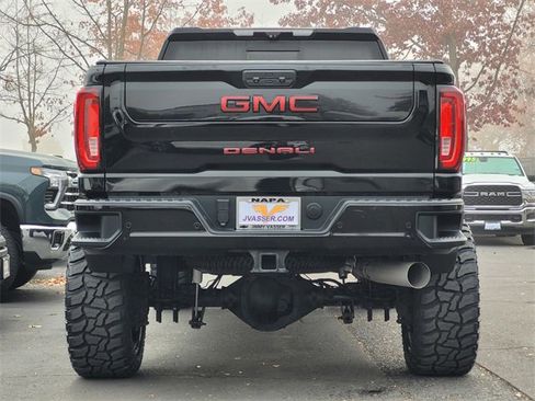 Used 2020 GMC Sierra 3500 Denali w/ Denali Ultimate Package image 7