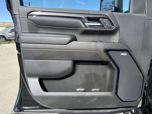 Used 2024 GMC Sierra 3500 AT4 w/ AT4 Premium Plus Package image 9