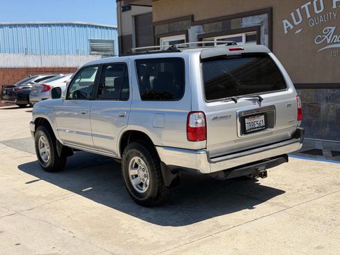 Used 2002 Toyota 4Runner SR5 RWD image 8