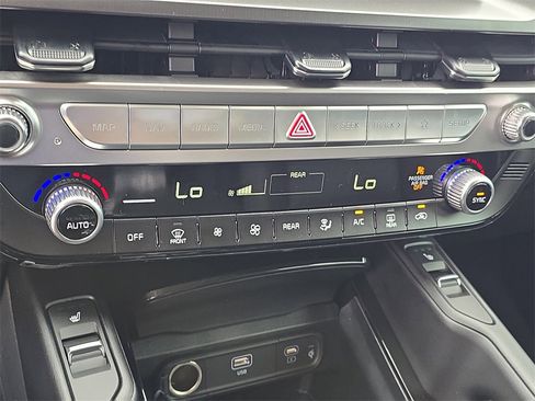 New 2025 Kia Telluride S image 27