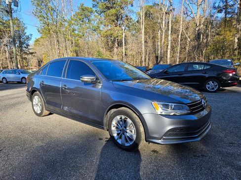 Used 2016 Volkswagen Jetta SE image 11