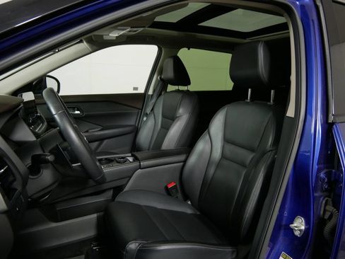 Used 2023 Nissan Rogue SL AWD/4WD image 11