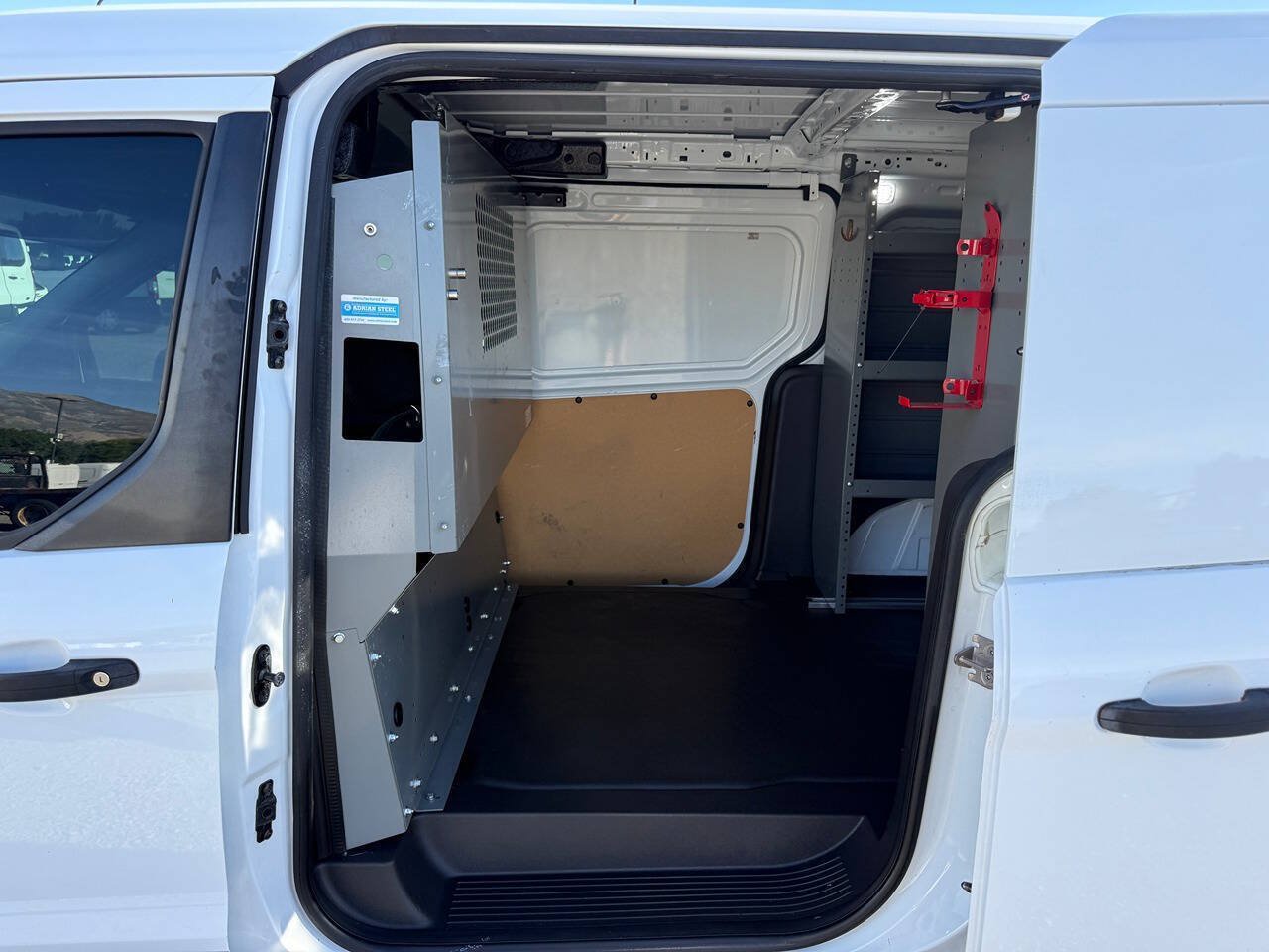 Used 2018 Ford Transit Connect XLT FWD image 27