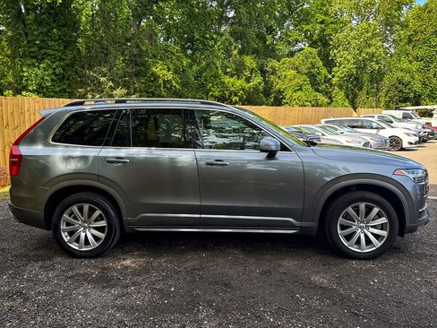 Used 2018 Volvo XC90 T6 Momentum w/ Momentum Plus Package image 17