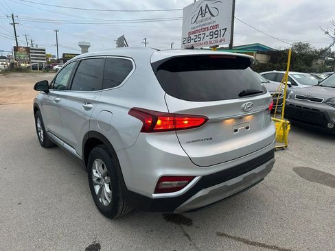 Used 2019 Hyundai Santa Fe SE image 6