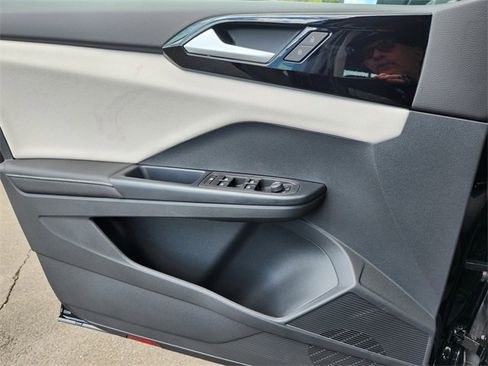 New 2025 Volkswagen Taos S image 22