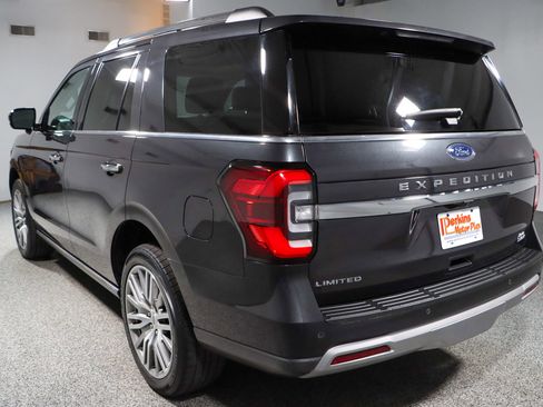 Used 2023 Ford Expedition Limited image 9