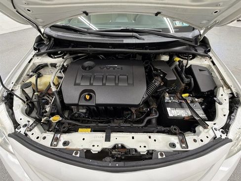 Used 2012 Toyota Corolla LE FWD image 9