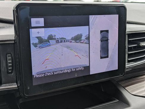 Used 2020 Ford Explorer Limited w/ Class III Trailer Tow Package RWD image 30