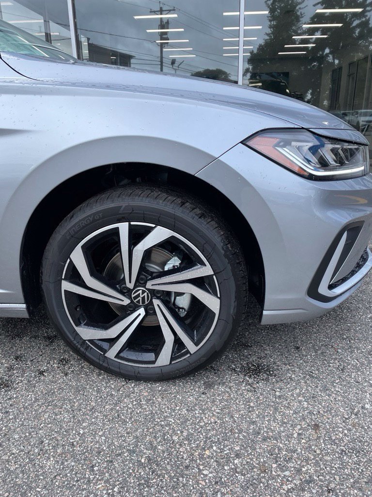 New 2026 Volkswagen Jetta SEL FWD image 4
