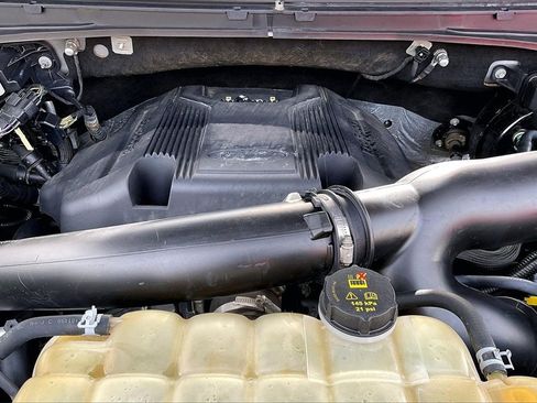 Used 2019 Ford Expedition Platinum image 10