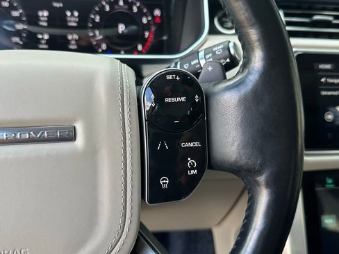 Used 2020 Land Rover Range Rover HSE image 33