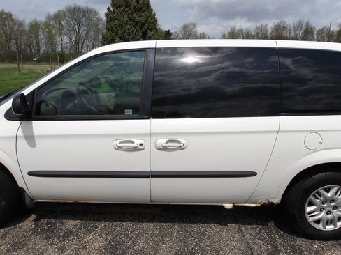 Used 2003 Dodge Grand Caravan Sport image 29