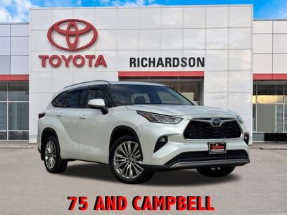 Used 2024 Toyota Highlander Platinum