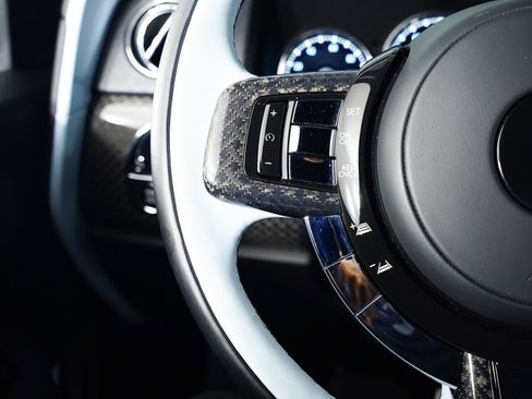 Used 2024 Rolls-Royce Cullinan Black Badge image 47