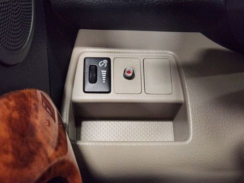 Used 2007 Toyota RAV4 Limited image 41