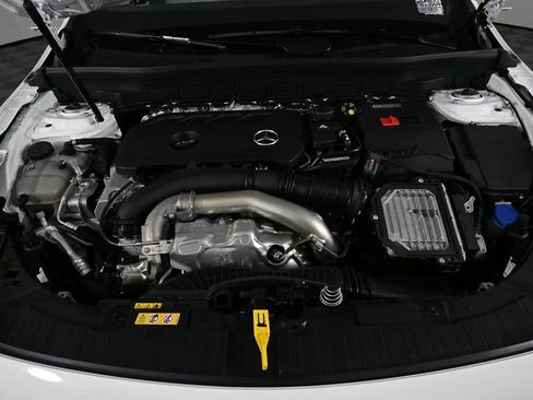 Certified 2025 Mercedes-Benz GLB 250 image 32