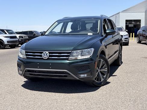 Used 2018 Volkswagen Tiguan SEL FWD image 3