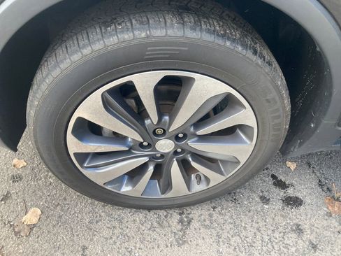 Used 2022 Buick Encore Preferred w/ Safety Package image 31