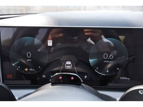 Used 2025 Hyundai Tucson SEL FWD image 18