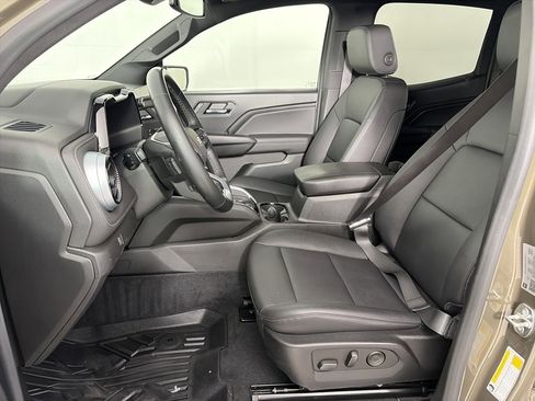 Used 2023 Chevrolet Colorado LT w/ LT Convenience Package III image 11