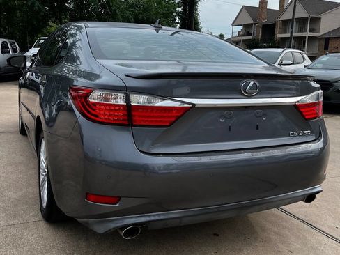 Used 2014 Lexus ES 350 w/ Luxury Package FWD image 9